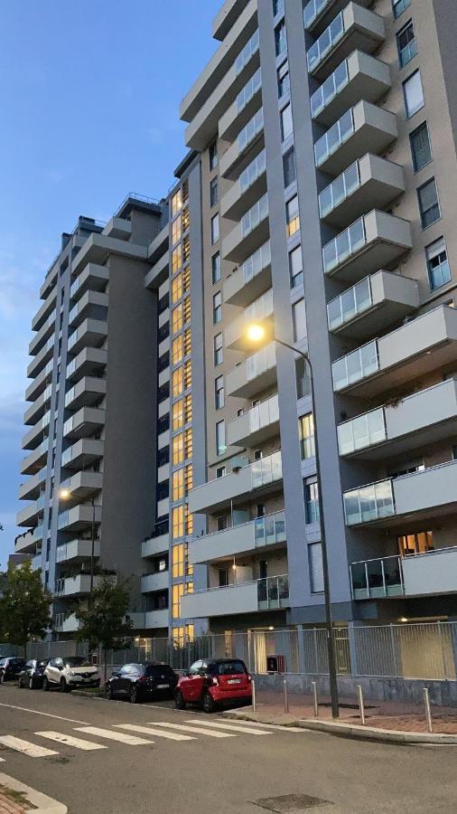 Achille Apartment มิลาน ภายนอก รูปภาพ